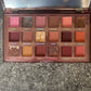 Eye shadow pallette